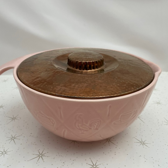 vintage Batter bowl with lid, Shawnee pottery bowl, Kenwood line - Picture 6 of 13